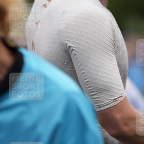 30.08.2026 - Elbe Triathlon Hamburg LAZAROV Photography http://msf.ph/oto/10027966 30.08.2026 11:23:55 Ziel 472, 988, 1006, 1104 meine-sportfotos.de