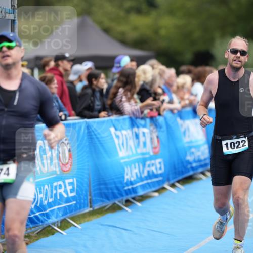 30.08.2026 - Elbe Triathlon Hamburg LAZAROV Photography http://msf.ph/oto/10027989 30.08.2026 11:24:26 Ziel 674, 898, 1022, 1073 meine-sportfotos.de
