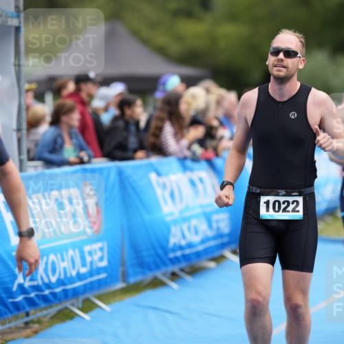 30.08.2026 - Elbe Triathlon Hamburg LAZAROV Photography http://msf.ph/oto/10027991 30.08.2026 11:24:27 Ziel 674, 898, 1022, 1073 meine-sportfotos.de
