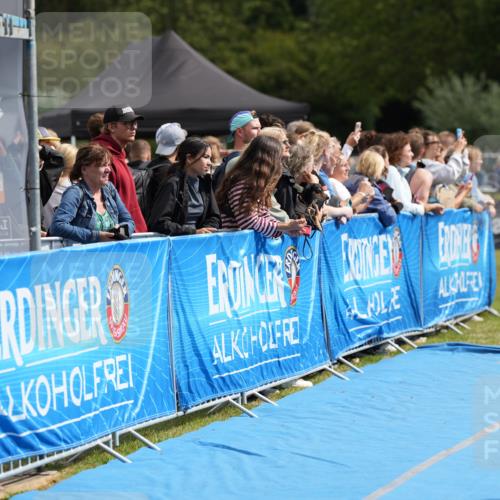 30.08.2026 - Elbe Triathlon Hamburg LAZAROV Photography http://msf.ph/oto/10027998 30.08.2026 11:24:46 Ziel  meine-sportfotos.de