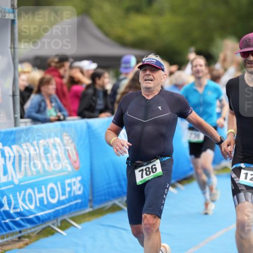 30.08.2026 - Elbe Triathlon Hamburg LAZAROV Photography http://msf.ph/oto/10028008 30.08.2026 11:25:02 Ziel 605, 736, 786, 1208 meine-sportfotos.de