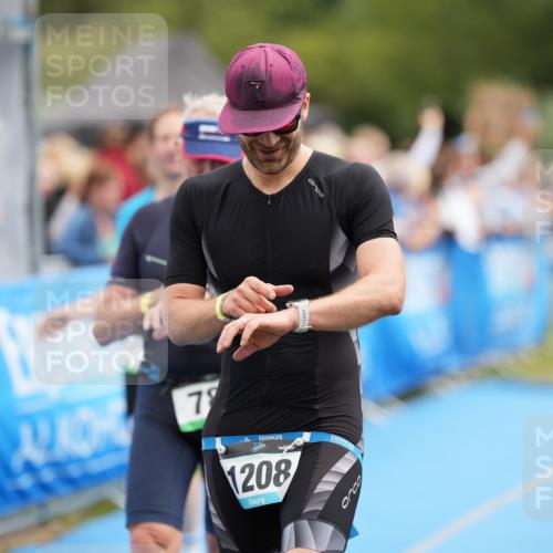 30.08.2026 - Elbe Triathlon Hamburg LAZAROV Photography http://msf.ph/oto/10028010 30.08.2026 11:25:03 Ziel 605, 736, 786, 1208 meine-sportfotos.de