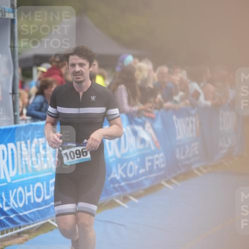 30.08.2026 - Elbe Triathlon Hamburg LAZAROV Photography http://msf.ph/oto/10028019 30.08.2026 11:25:34 Ziel 887, 1096, 1290, 1896 meine-sportfotos.de