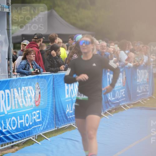 30.08.2026 - Elbe Triathlon Hamburg LAZAROV Photography http://msf.ph/oto/10028023 30.08.2026 11:25:37 Ziel 887, 1096, 1144, 1290, 1896 meine-sportfotos.de