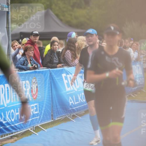 30.08.2026 - Elbe Triathlon Hamburg LAZAROV Photography http://msf.ph/oto/10028028 30.08.2026 11:25:50 Ziel 556, 576, 948 meine-sportfotos.de