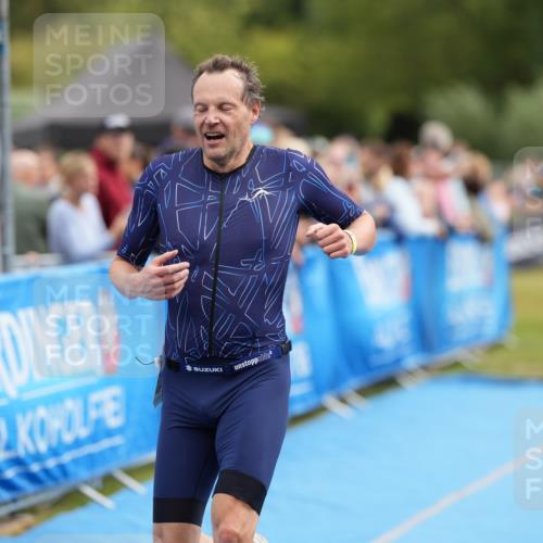 30.08.2026 - Elbe Triathlon Hamburg LAZAROV Photography http://msf.ph/oto/10028061 30.08.2026 11:26:57 Ziel 702, 1172, 1203, 1275 meine-sportfotos.de