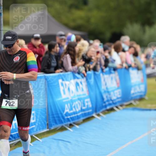 30.08.2026 - Elbe Triathlon Hamburg LAZAROV Photography http://msf.ph/oto/10028066 30.08.2026 11:27:03 Ziel 702, 1110, 1172, 1194, 1275 meine-sportfotos.de