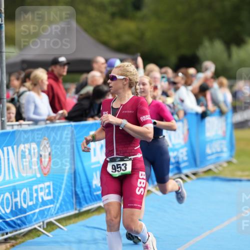 30.08.2026 - Elbe Triathlon Hamburg LAZAROV Photography http://msf.ph/oto/10028092 30.08.2026 11:27:54 Ziel 587, 874, 953, 1065, 1068 meine-sportfotos.de