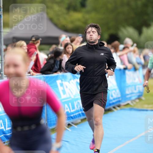 30.08.2026 - Elbe Triathlon Hamburg LAZAROV Photography http://msf.ph/oto/10028094 30.08.2026 11:27:59 Ziel 587, 754, 874, 1065, 1068, 1103 meine-sportfotos.de