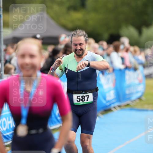 30.08.2026 - Elbe Triathlon Hamburg LAZAROV Photography http://msf.ph/oto/10028098 30.08.2026 11:28:00 Ziel 587, 754, 1065, 1068, 1103 meine-sportfotos.de