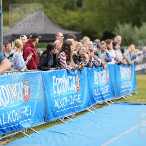 30.08.2026 - Elbe Triathlon Hamburg LAZAROV Photography http://msf.ph/oto/10028109 30.08.2026 11:28:14 Ziel 687 meine-sportfotos.de