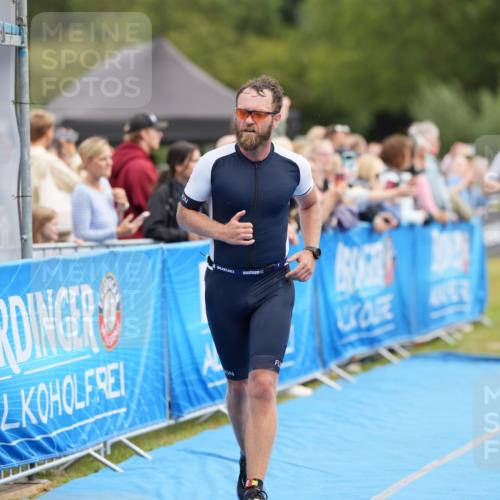30.08.2026 - Elbe Triathlon Hamburg LAZAROV Photography http://msf.ph/oto/10028110 30.08.2026 11:28:30 Ziel 715, 866, 872, 1206, 1233 meine-sportfotos.de