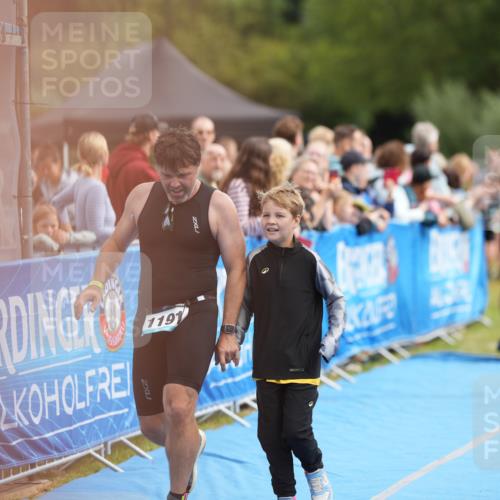 30.08.2026 - Elbe Triathlon Hamburg LAZAROV Photography http://msf.ph/oto/10028123 30.08.2026 11:28:52 Ziel 409, 546, 763, 1115, 1191 meine-sportfotos.de