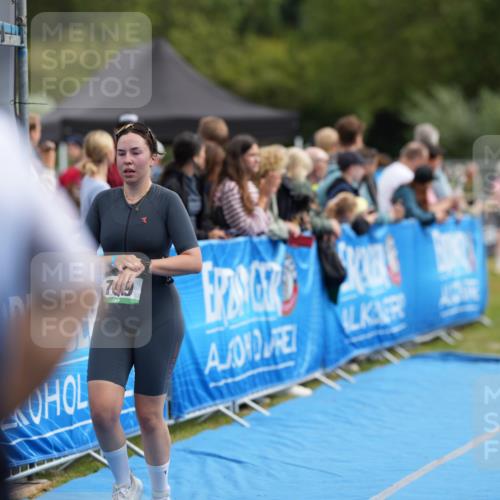 30.08.2026 - Elbe Triathlon Hamburg LAZAROV Photography http://msf.ph/oto/10028126 30.08.2026 11:29:16 Ziel 799, 1280 meine-sportfotos.de
