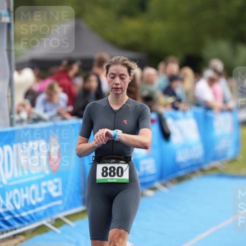 30.08.2026 - Elbe Triathlon Hamburg LAZAROV Photography http://msf.ph/oto/10028147 30.08.2026 11:29:53 Ziel 880, 1092 meine-sportfotos.de