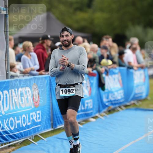 30.08.2026 - Elbe Triathlon Hamburg LAZAROV Photography http://msf.ph/oto/10028148 30.08.2026 11:29:59 Ziel 1092, 1193 meine-sportfotos.de