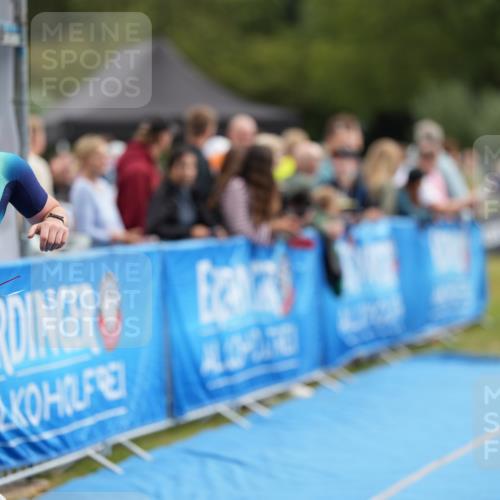 30.08.2026 - Elbe Triathlon Hamburg LAZAROV Photography http://msf.ph/oto/10028153 30.08.2026 11:30:08 Ziel 798, 1193, 1285 meine-sportfotos.de