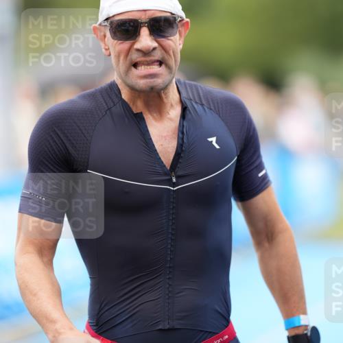 30.08.2026 - Elbe Triathlon Hamburg LAZAROV Photography http://msf.ph/oto/10028161 30.08.2026 11:30:19 Ziel 1081, 1285 meine-sportfotos.de