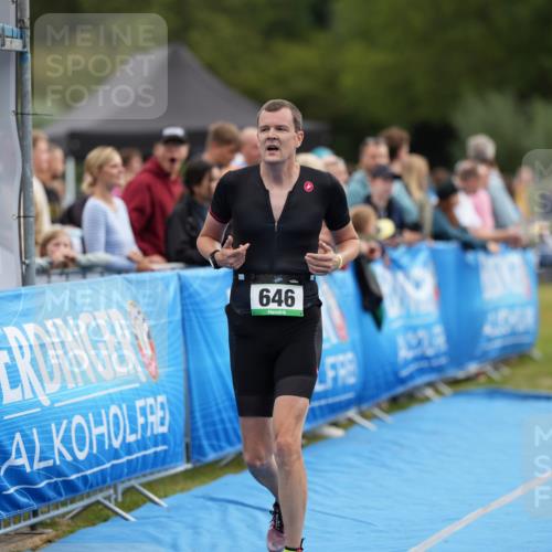 30.08.2026 - Elbe Triathlon Hamburg LAZAROV Photography http://msf.ph/oto/10028163 30.08.2026 11:30:29 Ziel 646, 827, 1150 meine-sportfotos.de