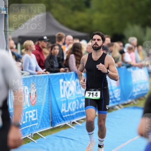 30.08.2026 - Elbe Triathlon Hamburg LAZAROV Photography http://msf.ph/oto/10028172 30.08.2026 11:30:39 Ziel 714, 827, 968, 1012, 1152 meine-sportfotos.de