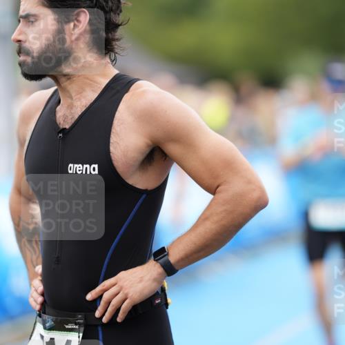 30.08.2026 - Elbe Triathlon Hamburg LAZAROV Photography http://msf.ph/oto/10028176 30.08.2026 11:30:45 Ziel 968, 1012, 1152 meine-sportfotos.de