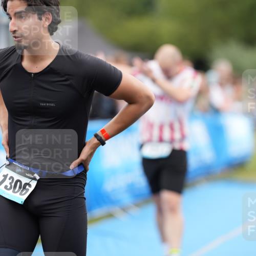 30.08.2026 - Elbe Triathlon Hamburg LAZAROV Photography http://msf.ph/oto/10028187 30.08.2026 11:31:05 Ziel 1018 meine-sportfotos.de