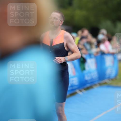 30.08.2026 - Elbe Triathlon Hamburg LAZAROV Photography http://msf.ph/oto/10028194 30.08.2026 11:31:42 Ziel 881, 1228 meine-sportfotos.de