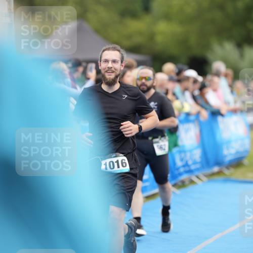 30.08.2026 - Elbe Triathlon Hamburg LAZAROV Photography http://msf.ph/oto/10028203 30.08.2026 11:32:01 Ziel 662, 1016, 1062 meine-sportfotos.de