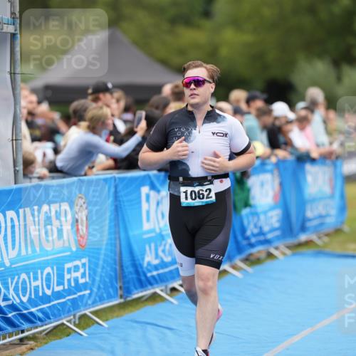 30.08.2026 - Elbe Triathlon Hamburg LAZAROV Photography http://msf.ph/oto/10028204 30.08.2026 11:32:09 Ziel 729, 1026, 1062, 1170 meine-sportfotos.de
