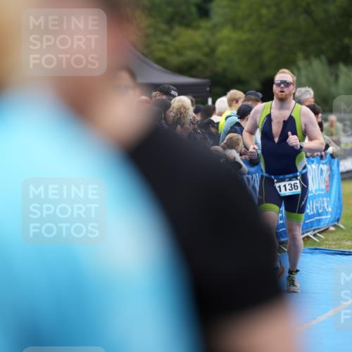 30.08.2026 - Elbe Triathlon Hamburg LAZAROV Photography http://msf.ph/oto/10028235 30.08.2026 11:33:19 Ziel 937, 1136, 1159 meine-sportfotos.de
