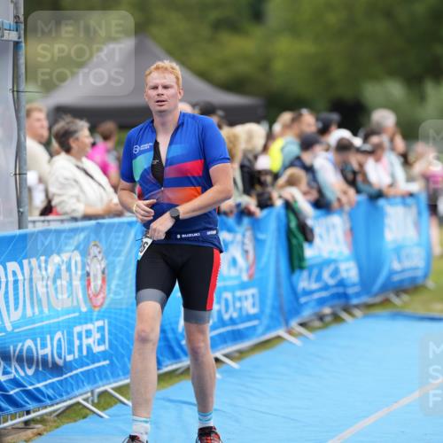 30.08.2026 - Elbe Triathlon Hamburg LAZAROV Photography http://msf.ph/oto/10028243 30.08.2026 11:33:36 Ziel 843, 1126, 1289, 1313 meine-sportfotos.de