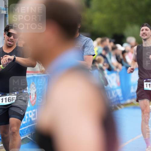 30.08.2026 - Elbe Triathlon Hamburg LAZAROV Photography http://msf.ph/oto/10028259 30.08.2026 11:34:05 Ziel 1166, 1180, 1234, 1452 meine-sportfotos.de