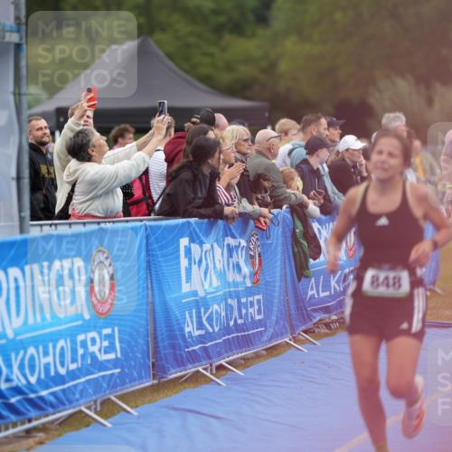 30.08.2026 - Elbe Triathlon Hamburg LAZAROV Photography http://msf.ph/oto/10028262 30.08.2026 11:34:18 Ziel 848, 1149, 1153, 1199 meine-sportfotos.de