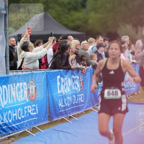 30.08.2026 - Elbe Triathlon Hamburg LAZAROV Photography http://msf.ph/oto/10028263 30.08.2026 11:34:19 Ziel 848, 1149, 1153, 1199 meine-sportfotos.de