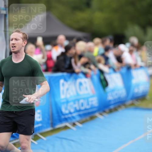 30.08.2026 - Elbe Triathlon Hamburg LAZAROV Photography http://msf.ph/oto/10028279 30.08.2026 11:34:40 Ziel 1034, 1090, 1141 meine-sportfotos.de