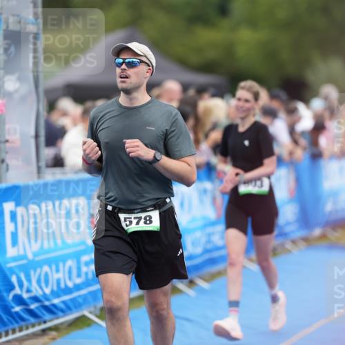 30.08.2026 - Elbe Triathlon Hamburg LAZAROV Photography http://msf.ph/oto/10028289 30.08.2026 11:35:01 Ziel 578, 903, 1213, 1230, 1441 meine-sportfotos.de
