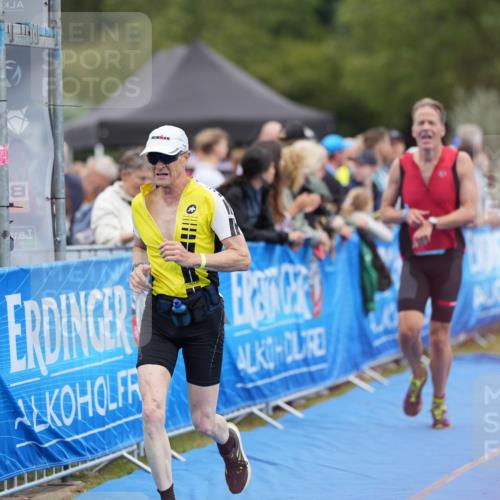 30.08.2026 - Elbe Triathlon Hamburg LAZAROV Photography http://msf.ph/oto/10028301 30.08.2026 11:35:22 Ziel 780, 831, 1318 meine-sportfotos.de