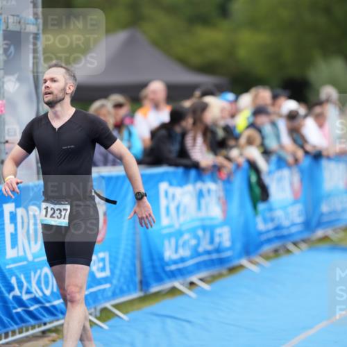 30.08.2026 - Elbe Triathlon Hamburg LAZAROV Photography http://msf.ph/oto/10028314 30.08.2026 11:35:35 Ziel 961, 1177, 1237 meine-sportfotos.de