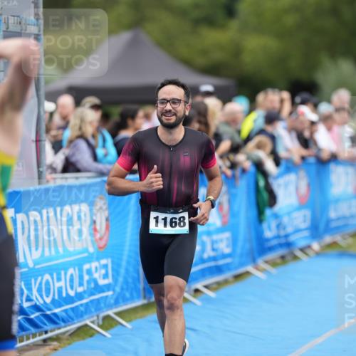30.08.2026 - Elbe Triathlon Hamburg LAZAROV Photography http://msf.ph/oto/10028323 30.08.2026 11:35:56 Ziel 1168, 1295, 1435, 1439 meine-sportfotos.de