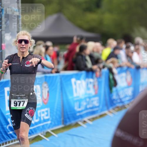 30.08.2026 - Elbe Triathlon Hamburg LAZAROV Photography http://msf.ph/oto/10028344 30.08.2026 11:36:33 Ziel 568, 882, 977 meine-sportfotos.de