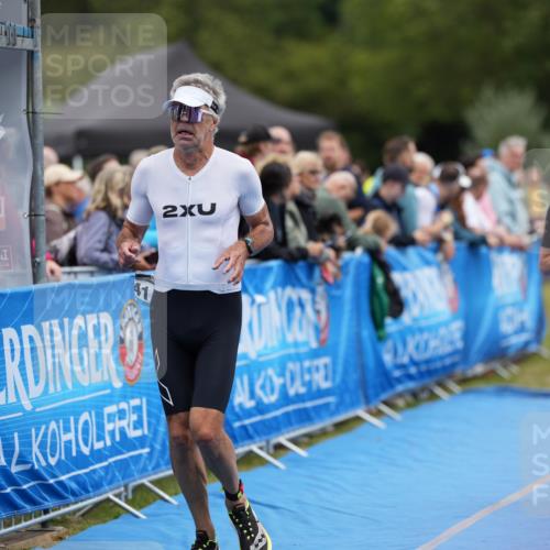 30.08.2026 - Elbe Triathlon Hamburg LAZAROV Photography http://msf.ph/oto/10028351 30.08.2026 11:37:23 Ziel 800, 1341 meine-sportfotos.de