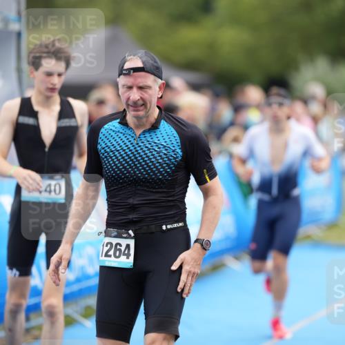 30.08.2026 - Elbe Triathlon Hamburg LAZAROV Photography http://msf.ph/oto/10028364 30.08.2026 11:37:44 Ziel 757, 1264, 1385, 1440 meine-sportfotos.de