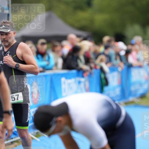 30.08.2026 - Elbe Triathlon Hamburg LAZAROV Photography http://msf.ph/oto/10028369 30.08.2026 11:37:52 Ziel 696, 726, 757, 759, 1374 meine-sportfotos.de
