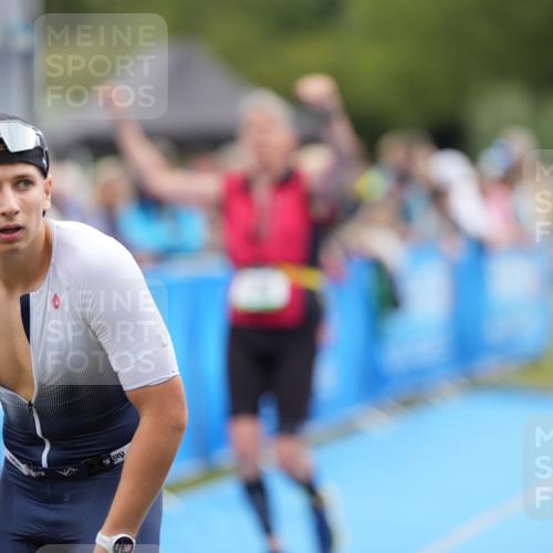 30.08.2026 - Elbe Triathlon Hamburg LAZAROV Photography http://msf.ph/oto/10028376 30.08.2026 11:37:57 Ziel 696, 726, 759, 1298, 1374 meine-sportfotos.de