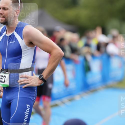 30.08.2026 - Elbe Triathlon Hamburg LAZAROV Photography http://msf.ph/oto/10028392 30.08.2026 11:38:22 Ziel 889, 1335, 1422 meine-sportfotos.de