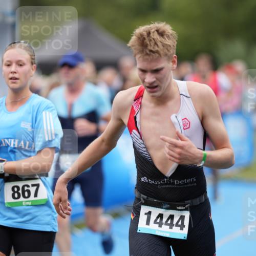 30.08.2026 - Elbe Triathlon Hamburg LAZAROV Photography http://msf.ph/oto/10028399 30.08.2026 11:38:40 Ziel 867, 1226, 1253, 1271, 1354, 1444 meine-sportfotos.de