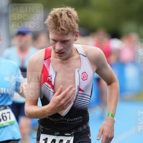 30.08.2026 - Elbe Triathlon Hamburg LAZAROV Photography http://msf.ph/oto/10028400 30.08.2026 11:38:41 Ziel 867, 1162, 1226, 1253, 1271, 1354, 1444 meine-sportfotos.de