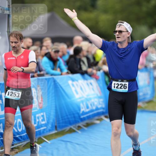30.08.2026 - Elbe Triathlon Hamburg LAZAROV Photography http://msf.ph/oto/10028402 30.08.2026 11:38:43 Ziel 867, 1162, 1226, 1253, 1354, 1444 meine-sportfotos.de