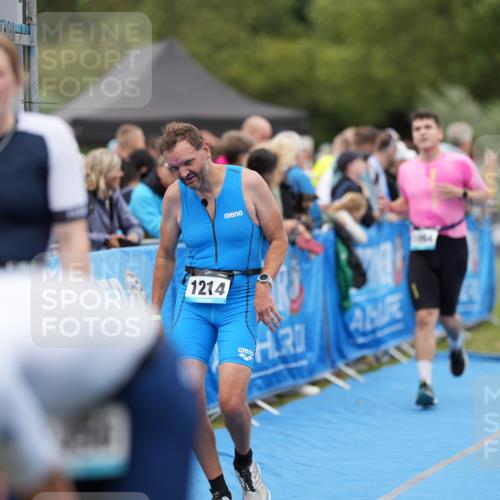 30.08.2026 - Elbe Triathlon Hamburg LAZAROV Photography http://msf.ph/oto/10028421 30.08.2026 11:39:18 Ziel 709, 877, 1064, 1123, 1125, 1205, 1214, 1256 meine-sportfotos.de