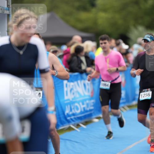 30.08.2026 - Elbe Triathlon Hamburg LAZAROV Photography http://msf.ph/oto/10028423 30.08.2026 11:39:18 Ziel 709, 877, 1064, 1123, 1125, 1205, 1214, 1256 meine-sportfotos.de